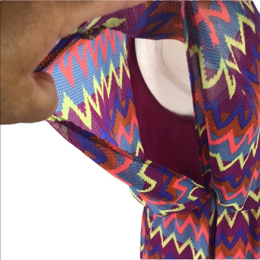 Miami brand Dress Women’s Size Large chevron print Colorful - Picture 6 of 6